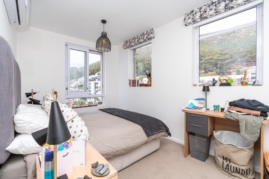 To Let 4 Bedroom Property for Rent in Fresnaye Western Cape